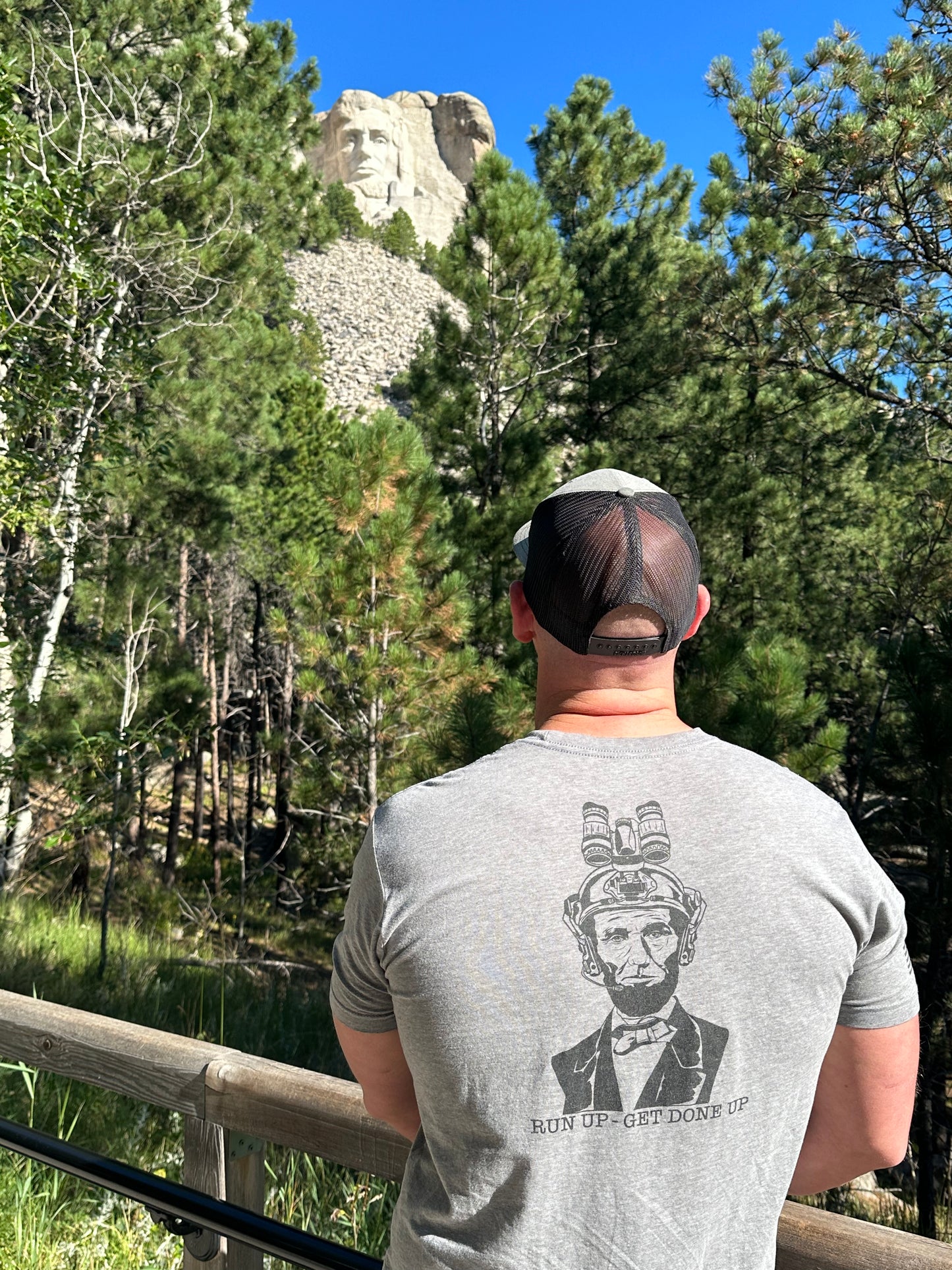 Run up - get done up short sleeve t-shirt